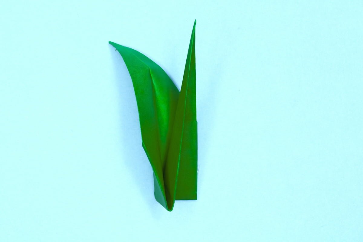 How to Make an Origami Flower Stem