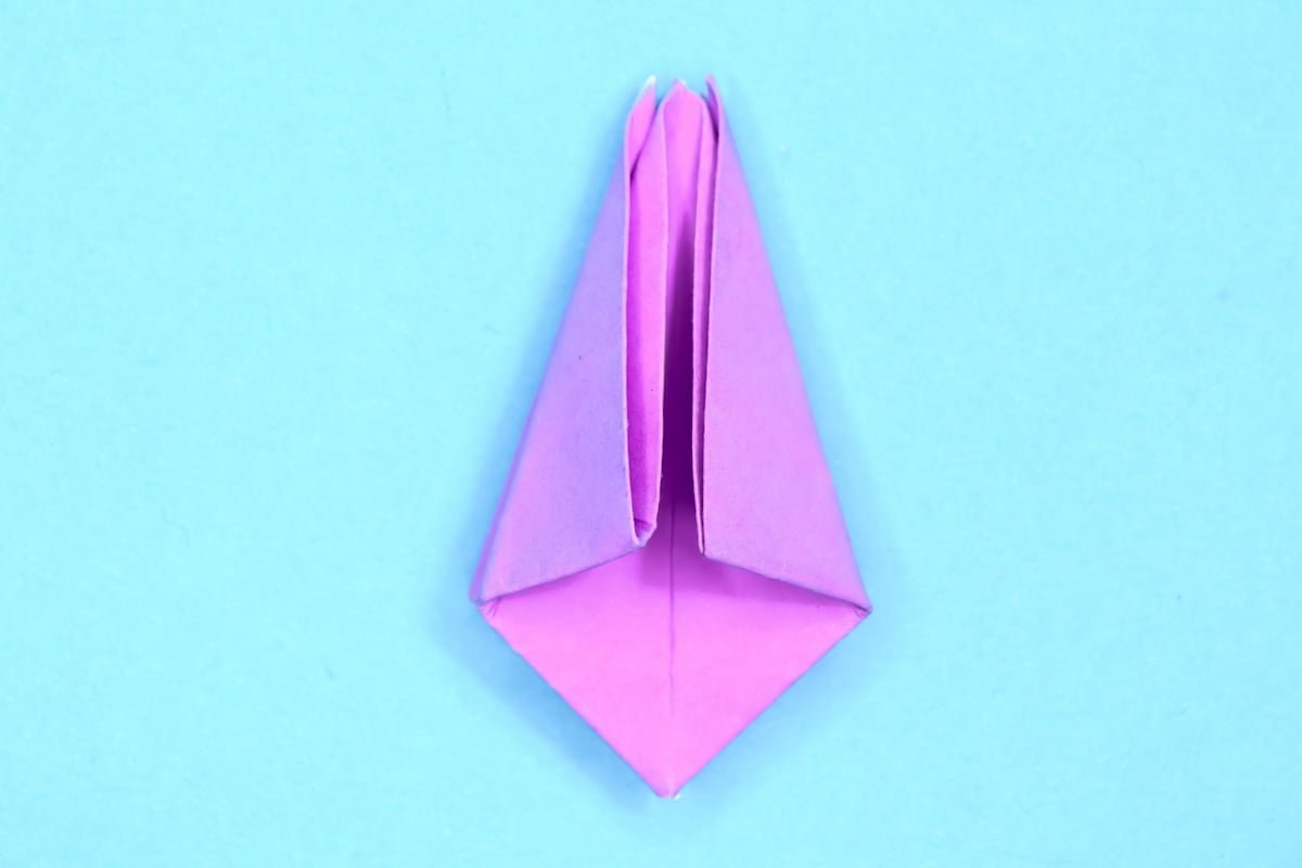 Tulip origami step 23