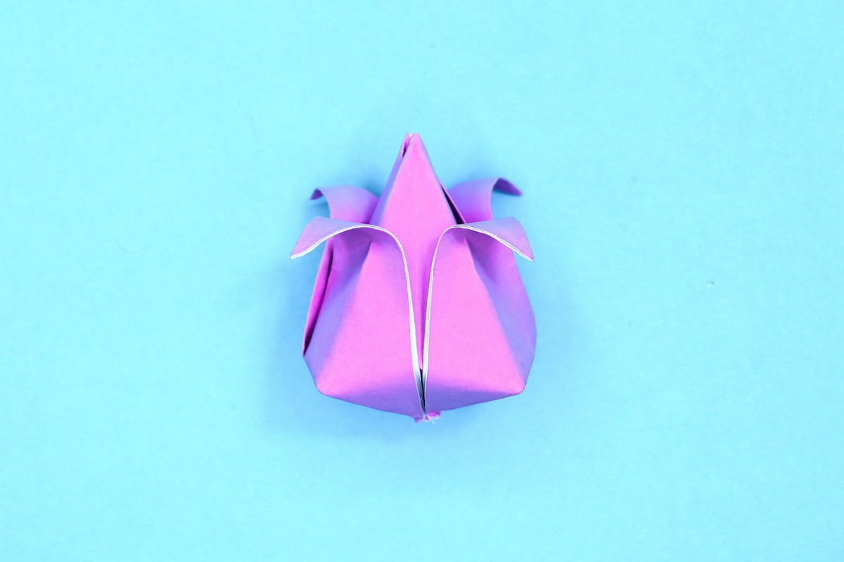 Tulip origami step 29